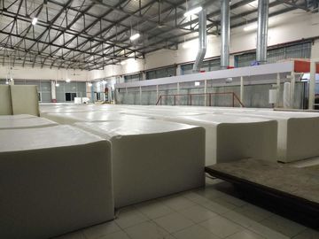 Automatyczna maszyna do spieniania piany o niskim ciśnieniu do pianki poliuretanowej i pianki na materac